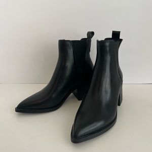 Steve Madden Audience Leather Bootie - Black Size 5.5